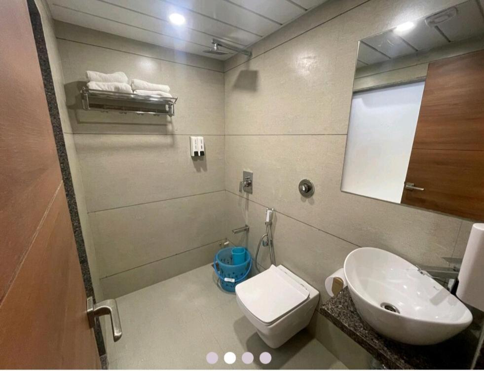 Hotel Avaante Ahmedabad Formerly Known As The Orchid Hotel Luaran gambar