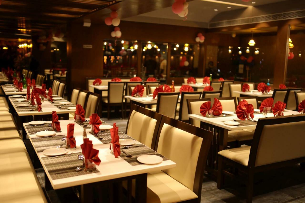 Hotel Avaante Ahmedabad Formerly Known As The Orchid Hotel Luaran gambar