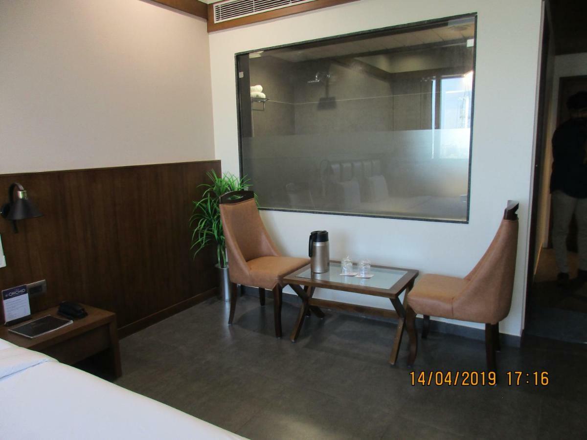 Hotel Avaante Ahmedabad Formerly Known As The Orchid Hotel Luaran gambar
