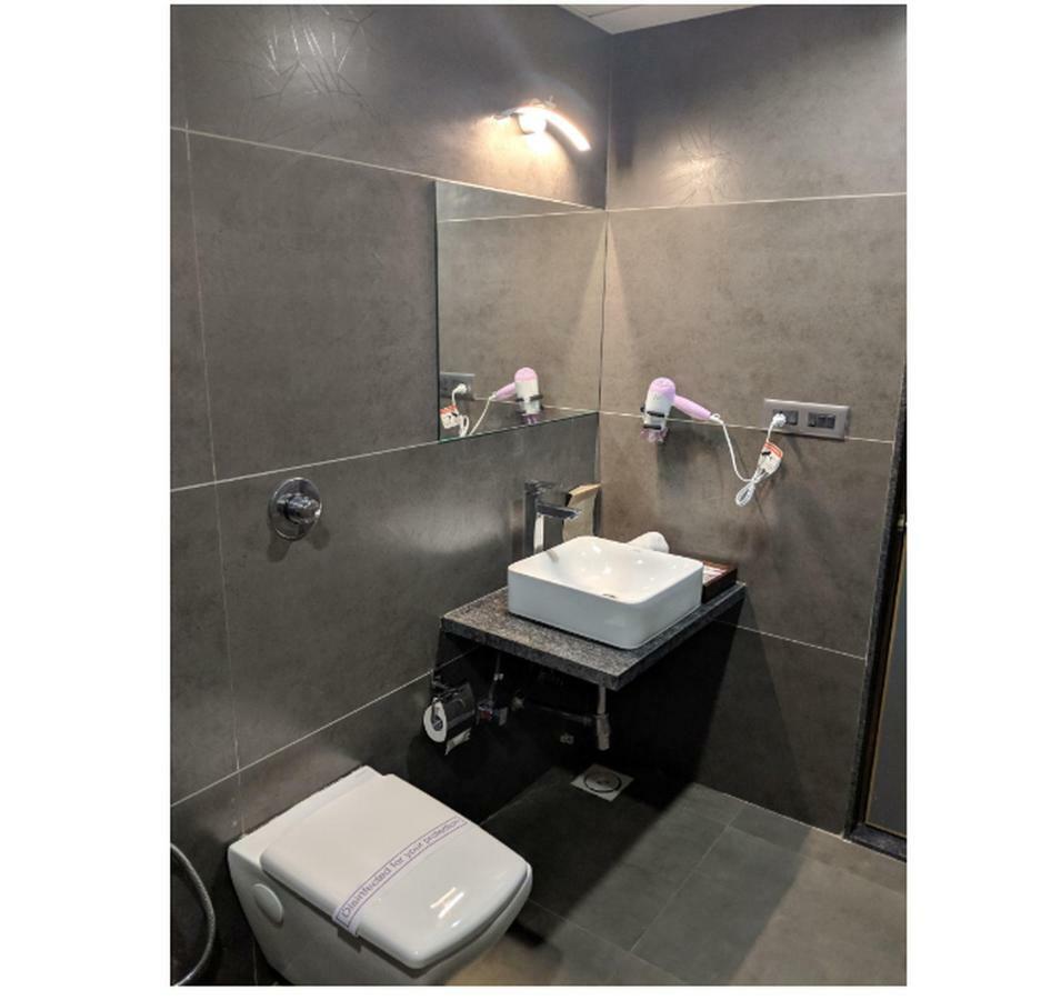 Hotel Avaante Ahmedabad Formerly Known As The Orchid Hotel Luaran gambar